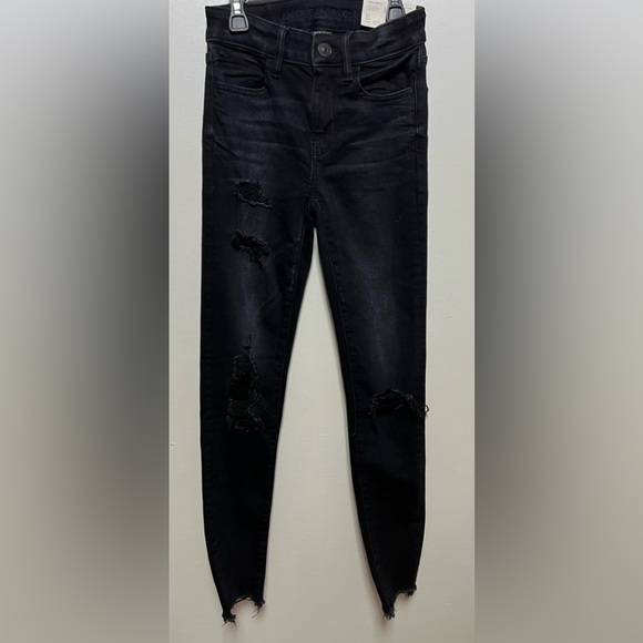 “American Eagle Outfitters” SZ: (00R) Black Distressed Super Stretch Jeans NWT - Picture 1 of 7